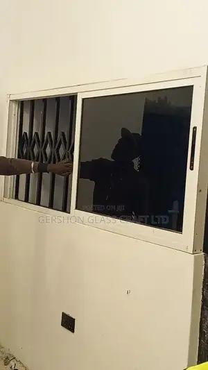 Sliding Windows With Reflective Glass