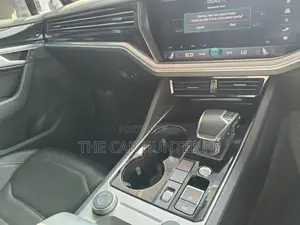 Volkswagen Touareg 2019 Pearl