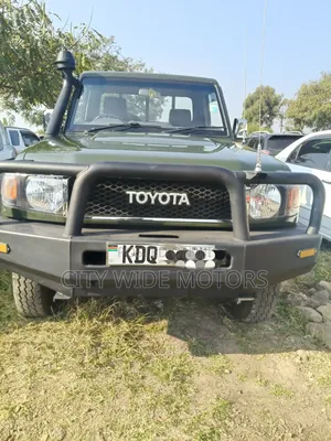 Toyota Land Cruiser 2013 Green