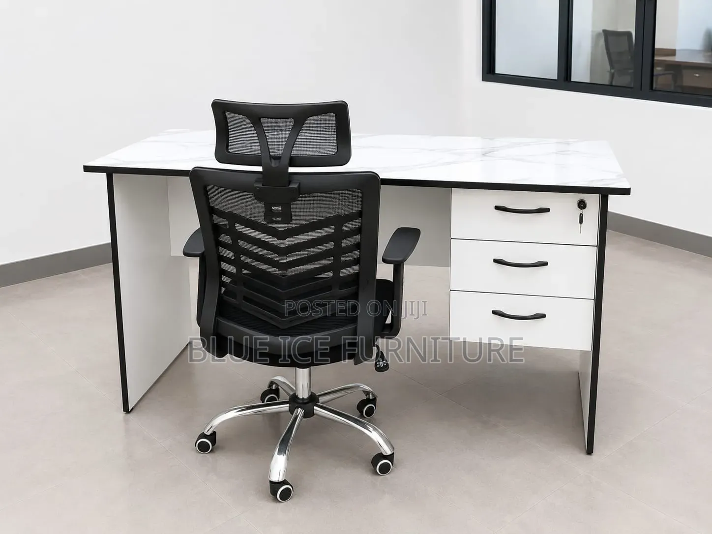 Office Workstation Desk With Headrest Chair