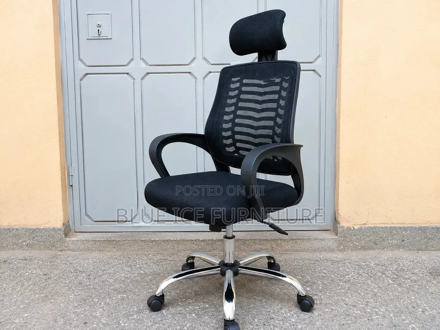 Executive Ergonomic Mesh Office Chair With Adjustable Headrest