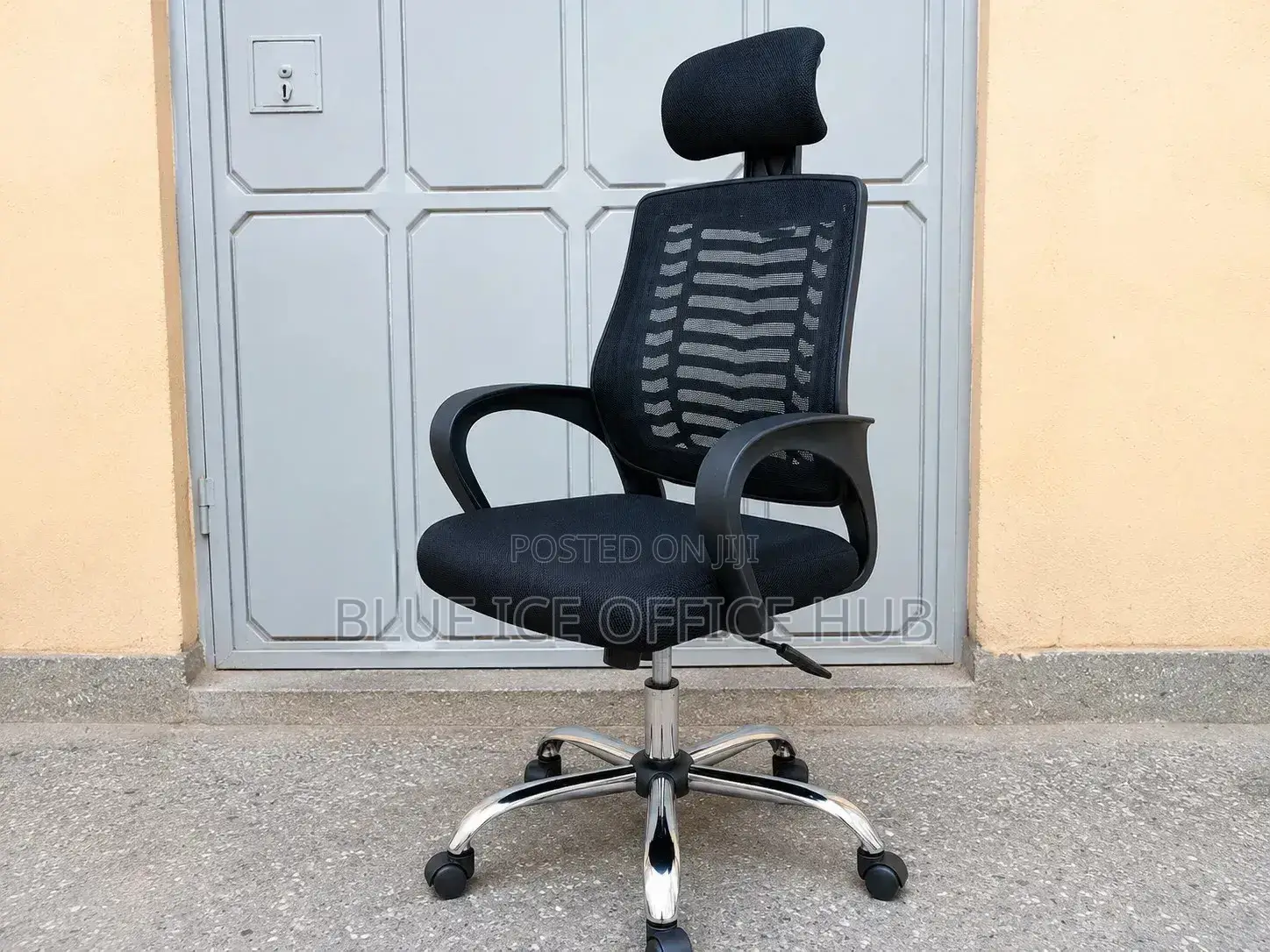 Executive Ergonomic Mesh Office Chair With Adjustable Headrest