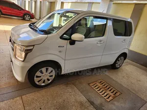 Suzuki Wagon 2018 White