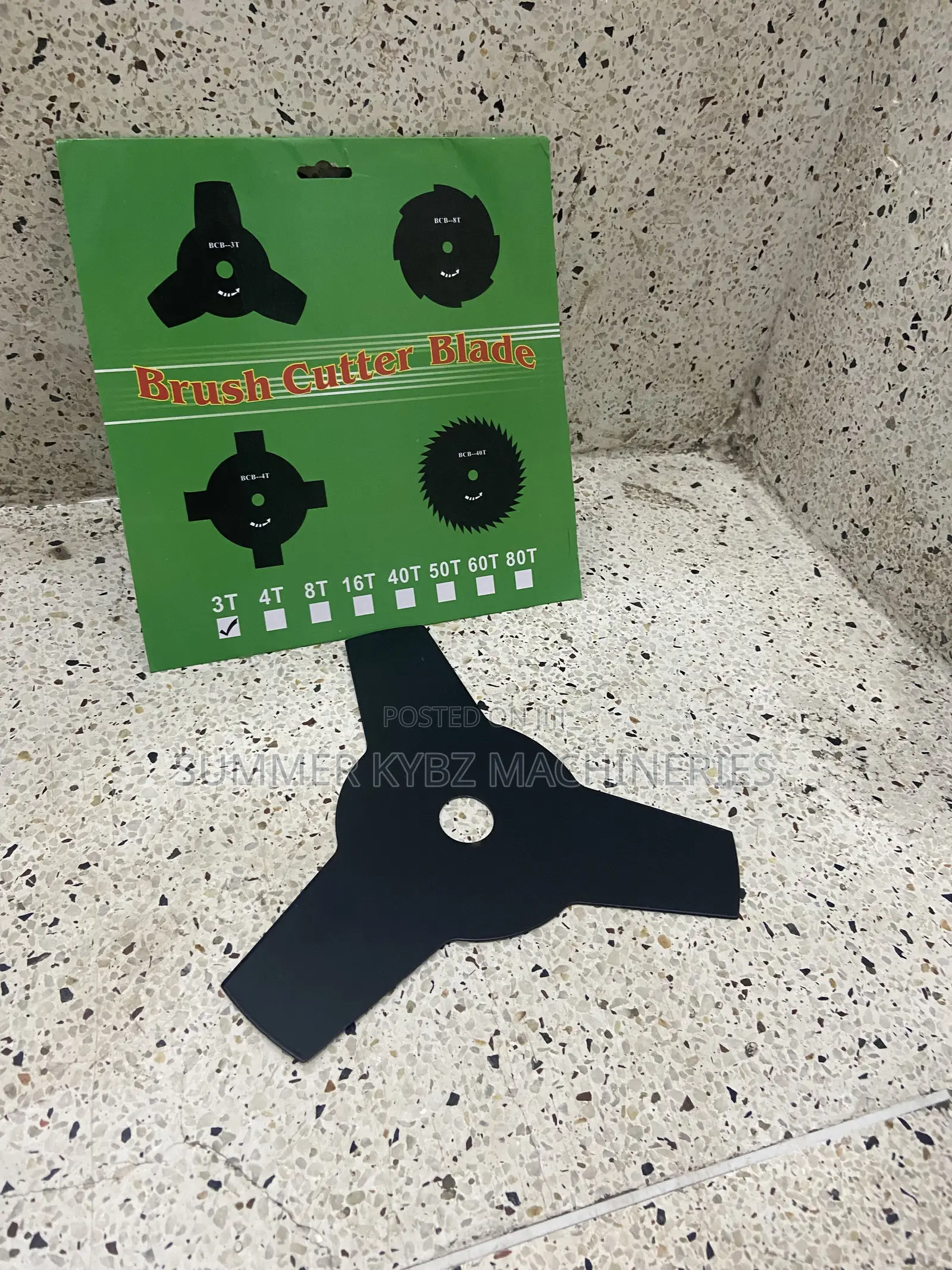 3-Tooth (3T) Black Carbon Steel Brush Cutter Blade.