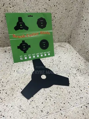 3-Tooth (3T) Black Carbon Steel Brush Cutter Blade.