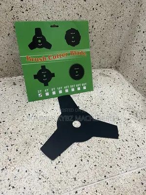 3-Tooth (3T) Black Carbon Steel Brush Cutter Blade.