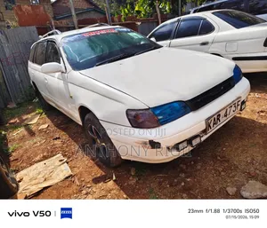 Toyota Caldina 1995 White