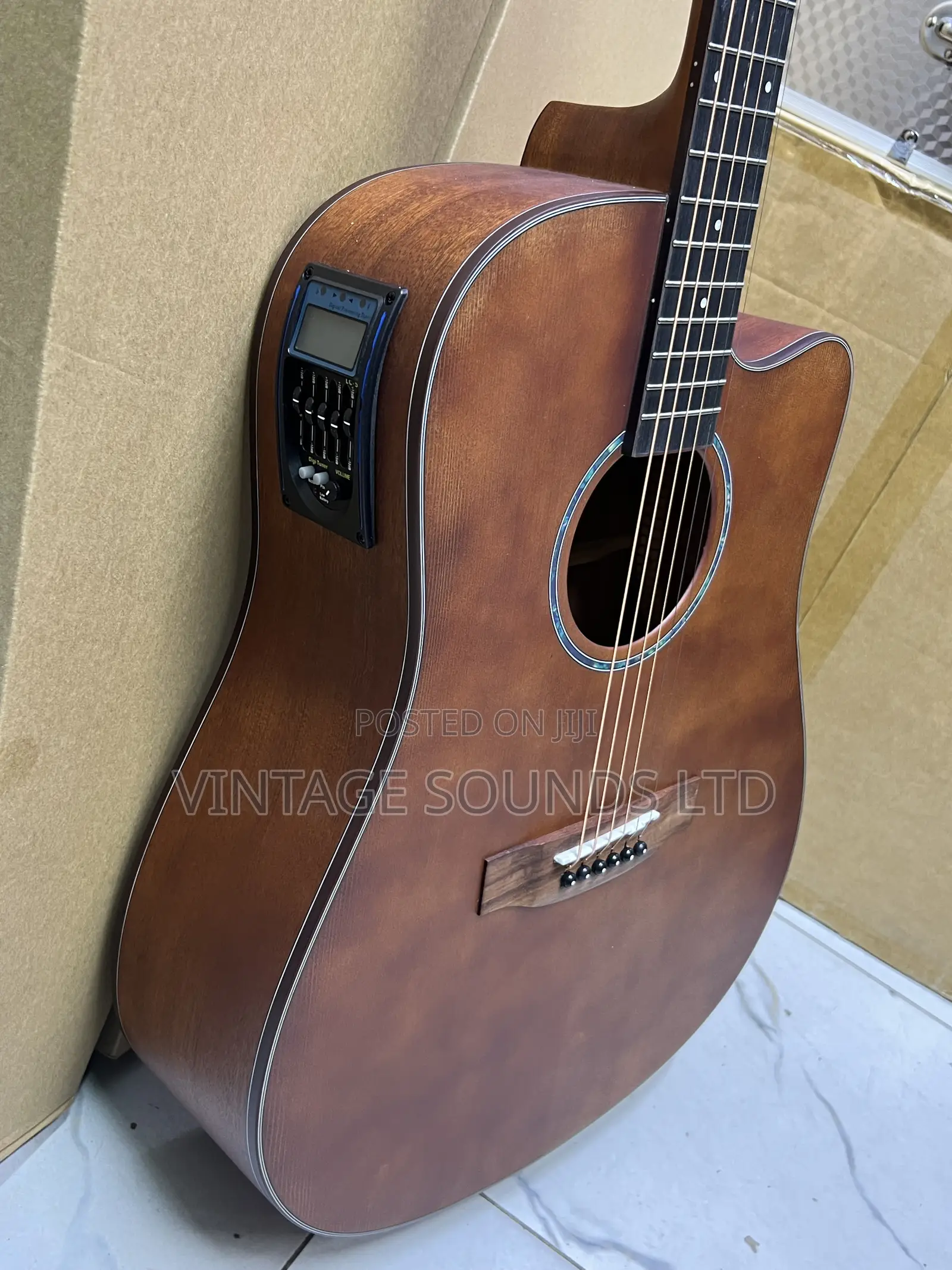 Fender CD-60 Semi-Acoustic Guitar – Easy-to-Play Neck
