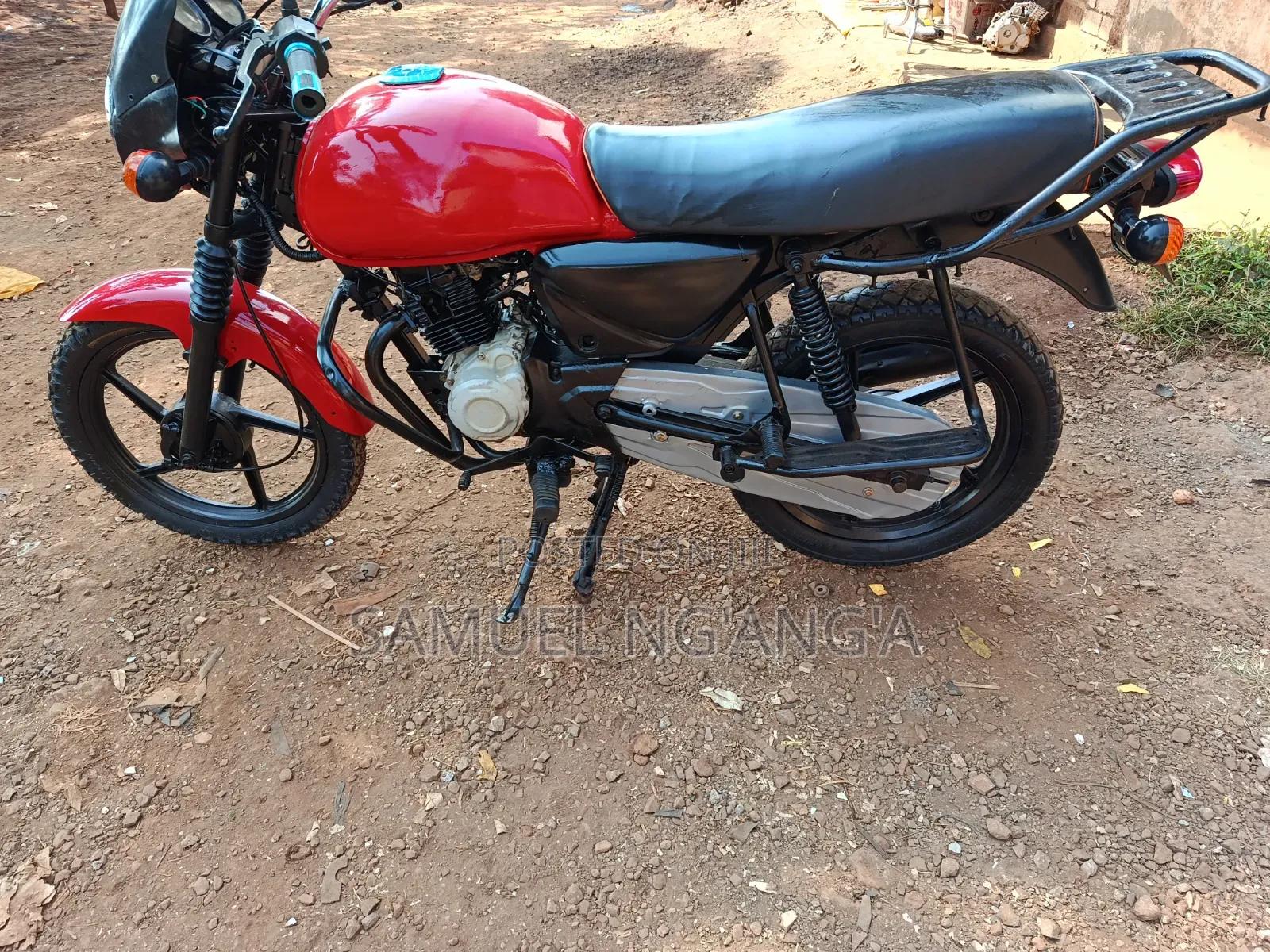 Bajaj Boxer 2021 Red
