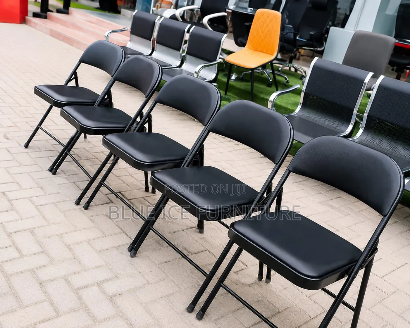 Heavy Duty Folding Chairs -Strong , Comfortable Space Saving
