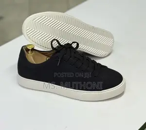 Premium Minimalist Sneakers by ZOPO Size 39-45