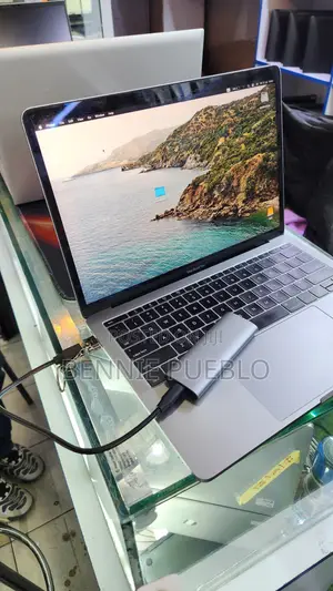 Laptop Apple MacBook Pro 2017 8GB Intel Core i5 SSD 256GB