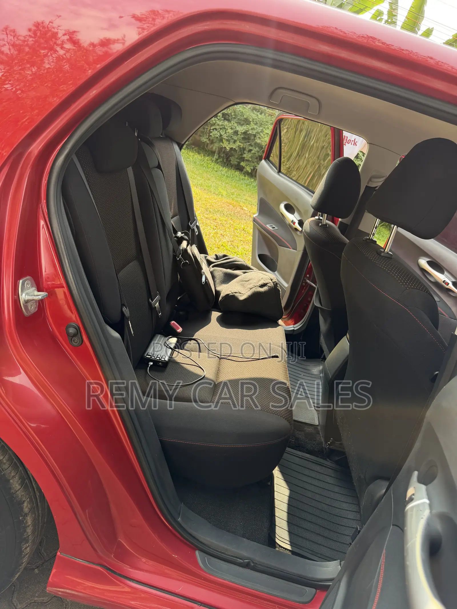 Toyota Auris 2010 Red