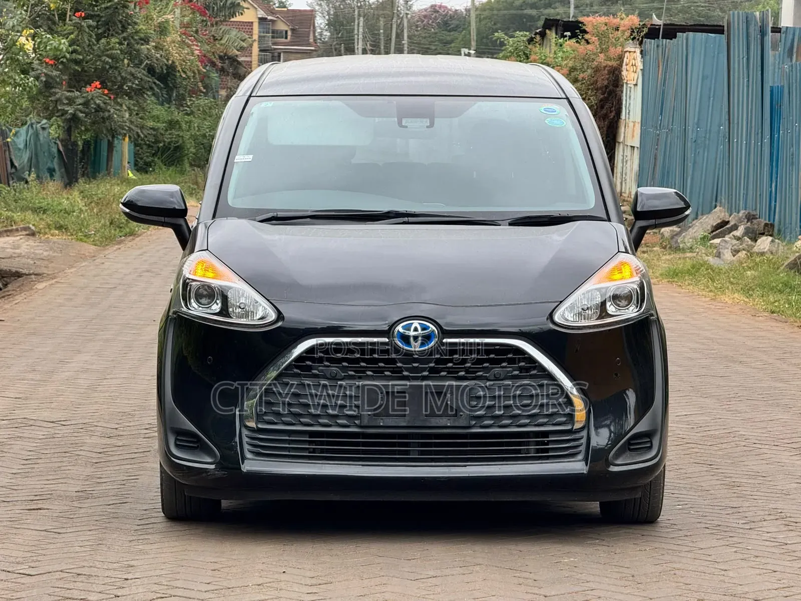 Toyota Sienta 2019 Gray