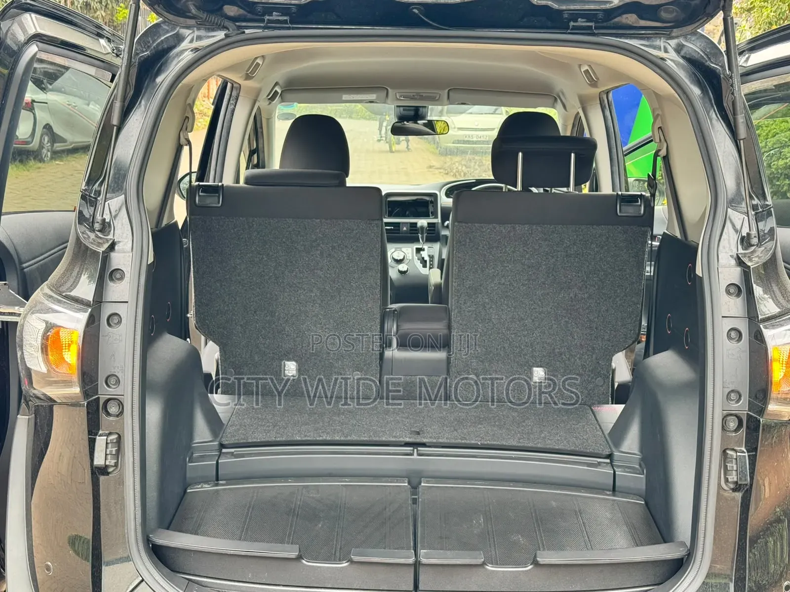 Toyota Sienta 2019 Gray