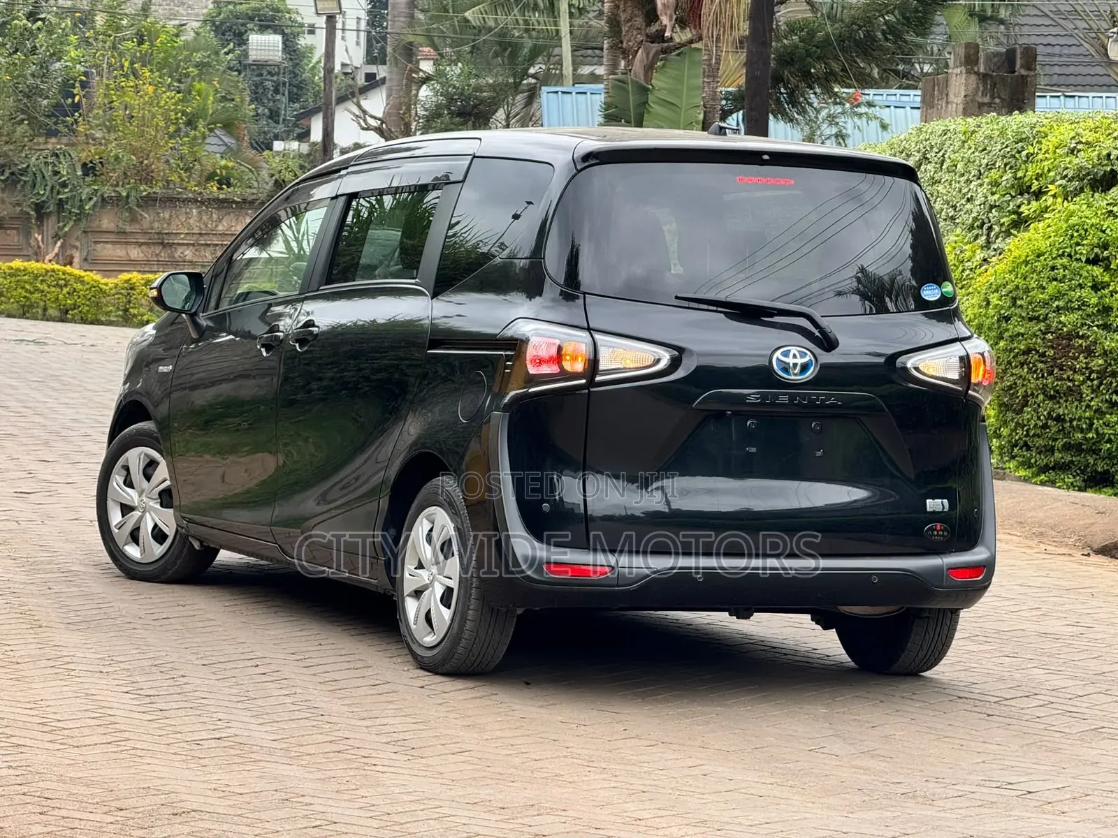 Toyota Sienta 2019 Gray