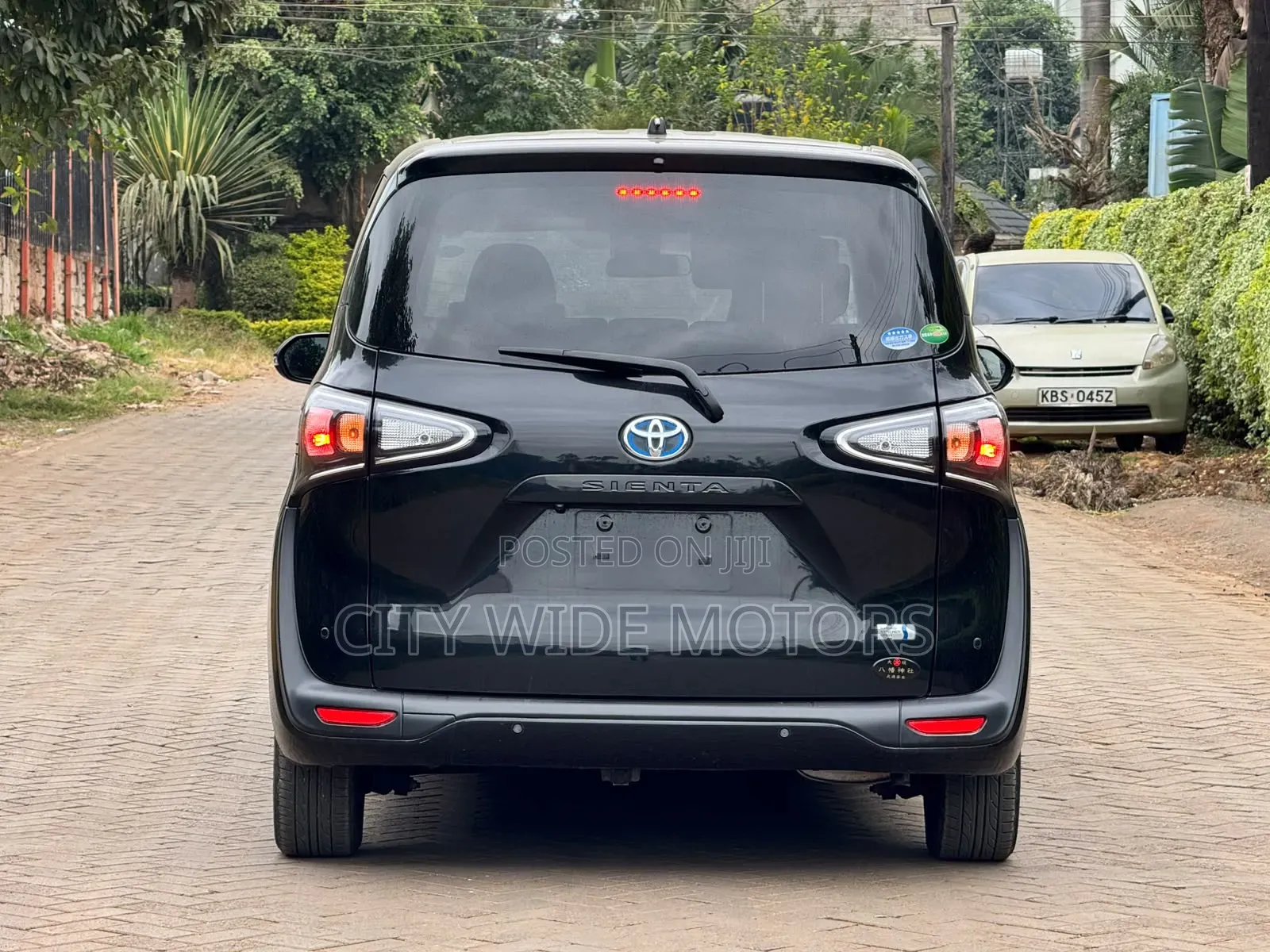 Toyota Sienta 2019 Gray