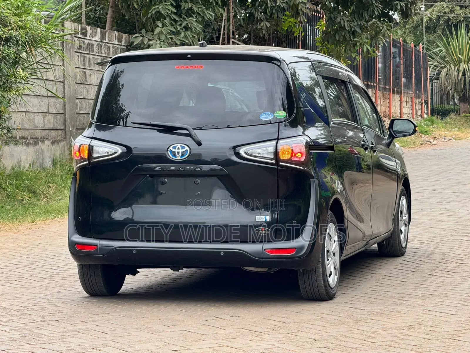Toyota Sienta 2019 Gray