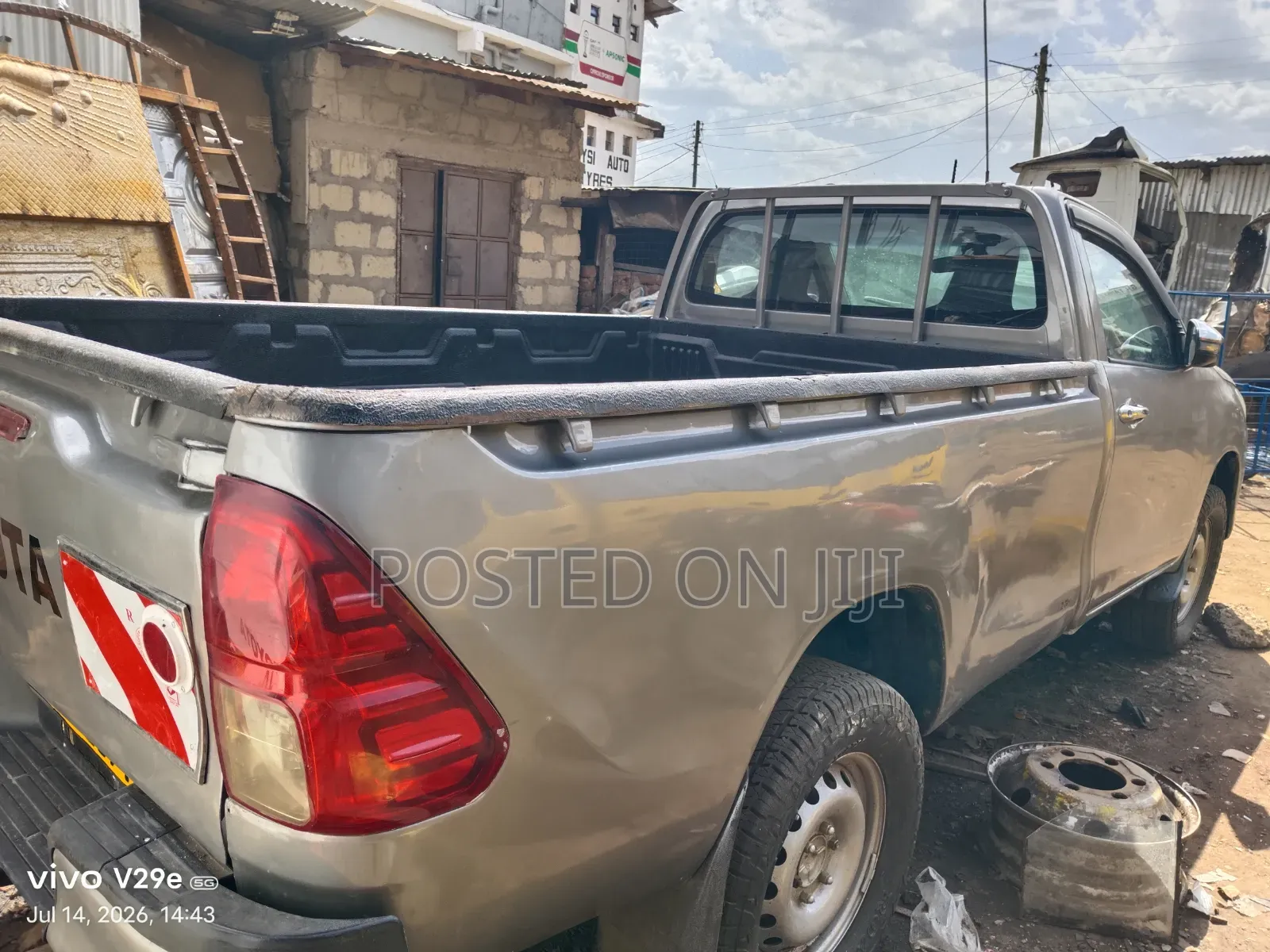 Toyota Hilux 2019 Silver
