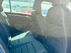 Volkswagen Golf 2019 Blue