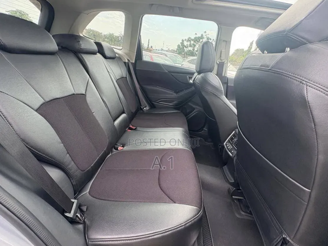 Subaru Forester 2022 Silver
