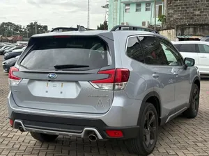 Subaru Forester 2022 Silver