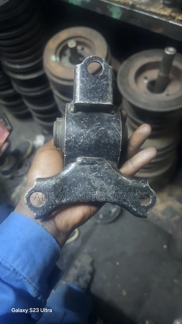 Honda Stepwagon/ Arier Gearbox Mounting