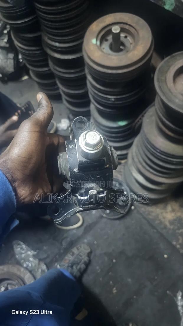 Honda Stepwagon/ Arier Gearbox Mounting - thumbnail 4