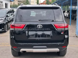 Toyota Land Cruiser 2022 Matt Black