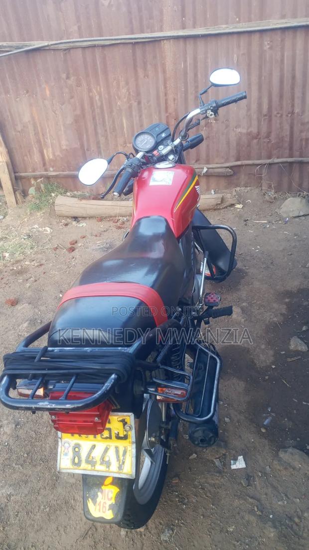 Honda CB 2024 Red - thumbnail 3