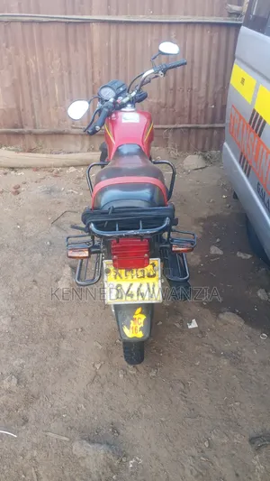 Honda CB 2024 Red