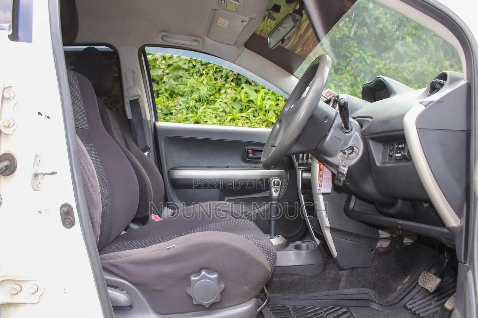 Toyota IST 2003 White