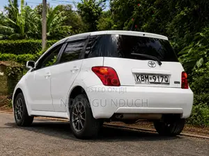 Toyota IST 2003 White