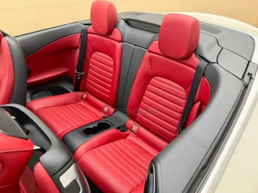 Mercedes-Benz C180 2019 Pearl