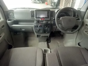 Suzuki Every 2019 Brown
