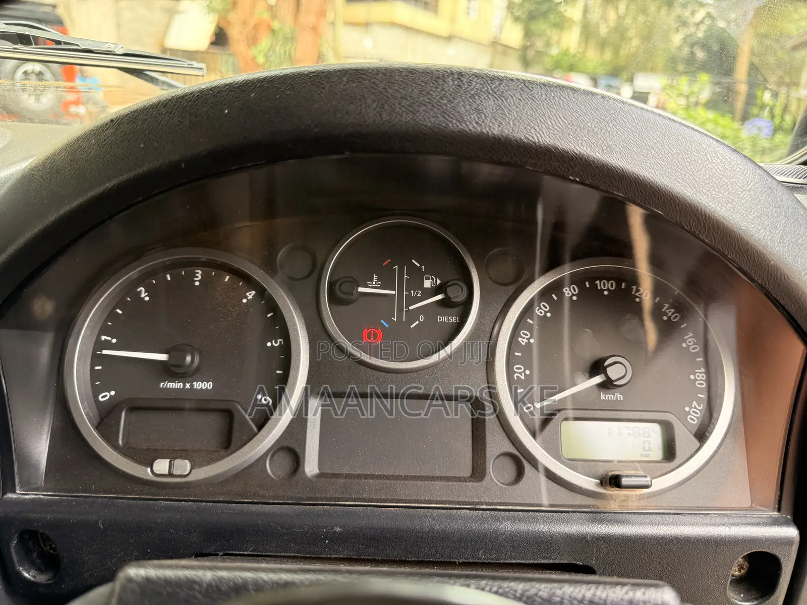 Land Rover Defender Puma 110 SW 2012 Gray