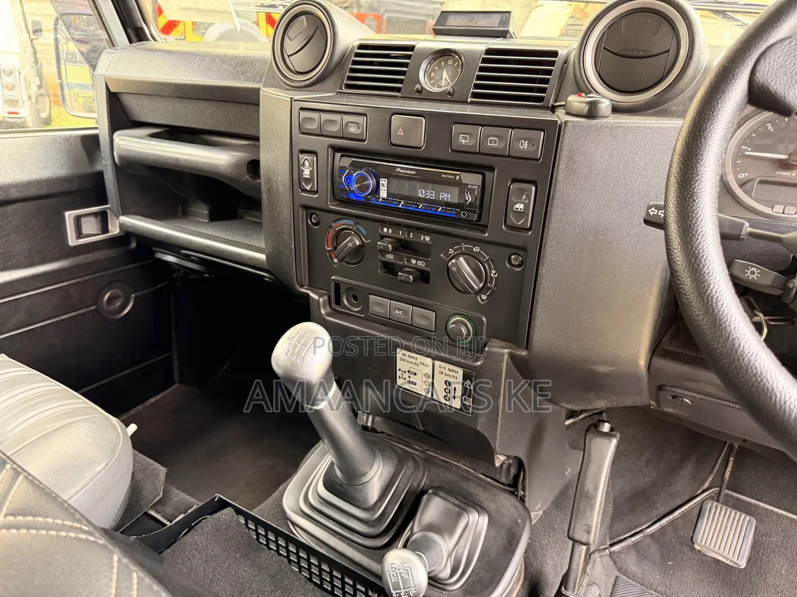 Land Rover Defender Puma 110 SW 2012 Gray