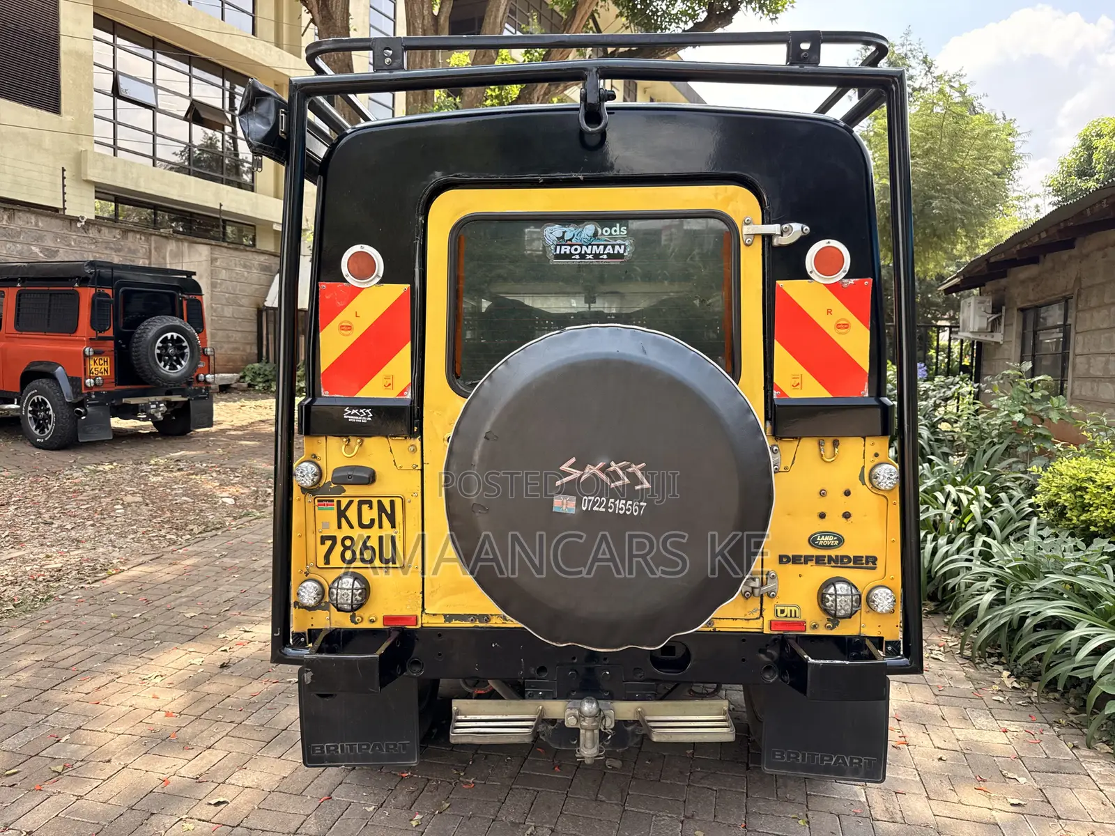 Land Rover Defender Puma 110 2.4 TD 2009 Yellow