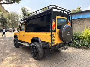 Land Rover Defender Puma 110 2.4 TD 2009 Yellow
