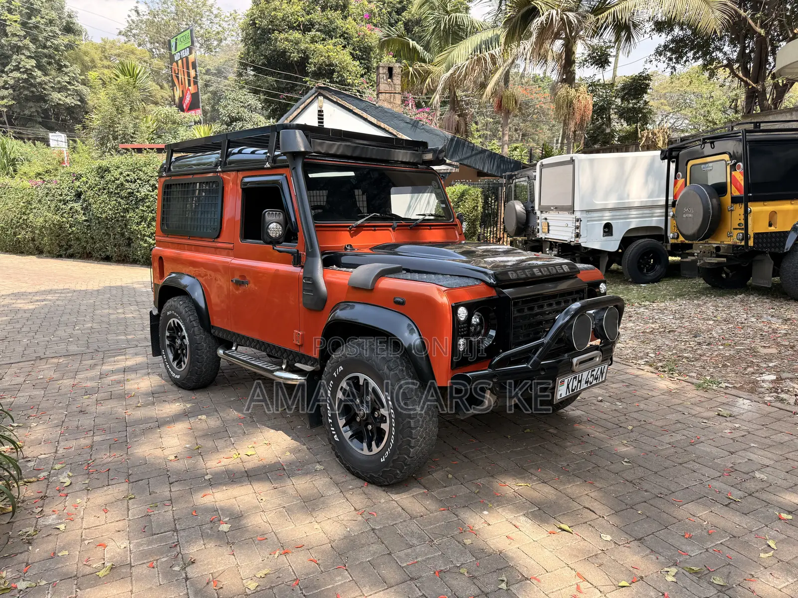 Land Rover Defender 2015 Orange