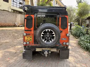 Land Rover Defender 2015 Orange