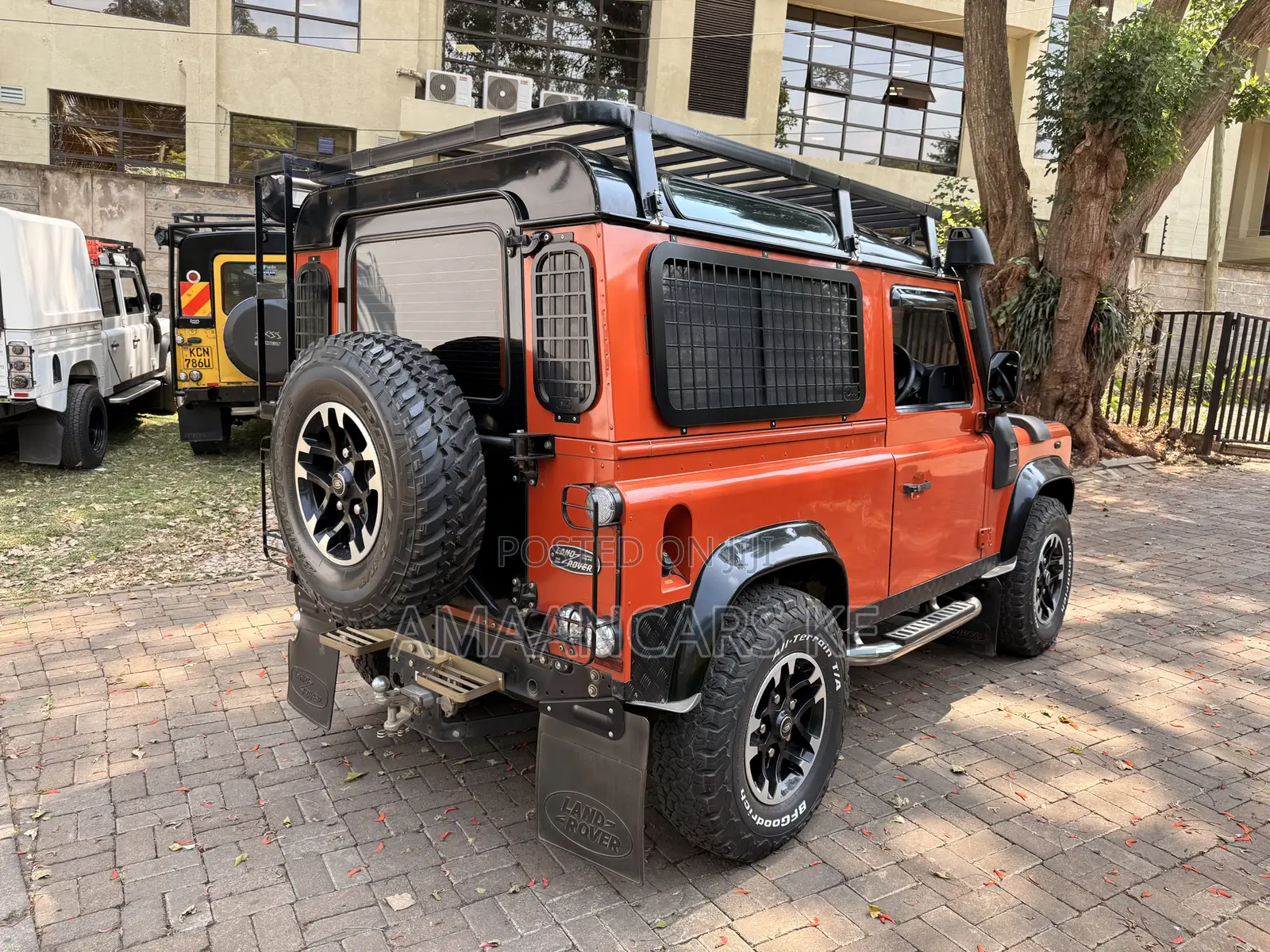 Land Rover Defender 2015 Orange