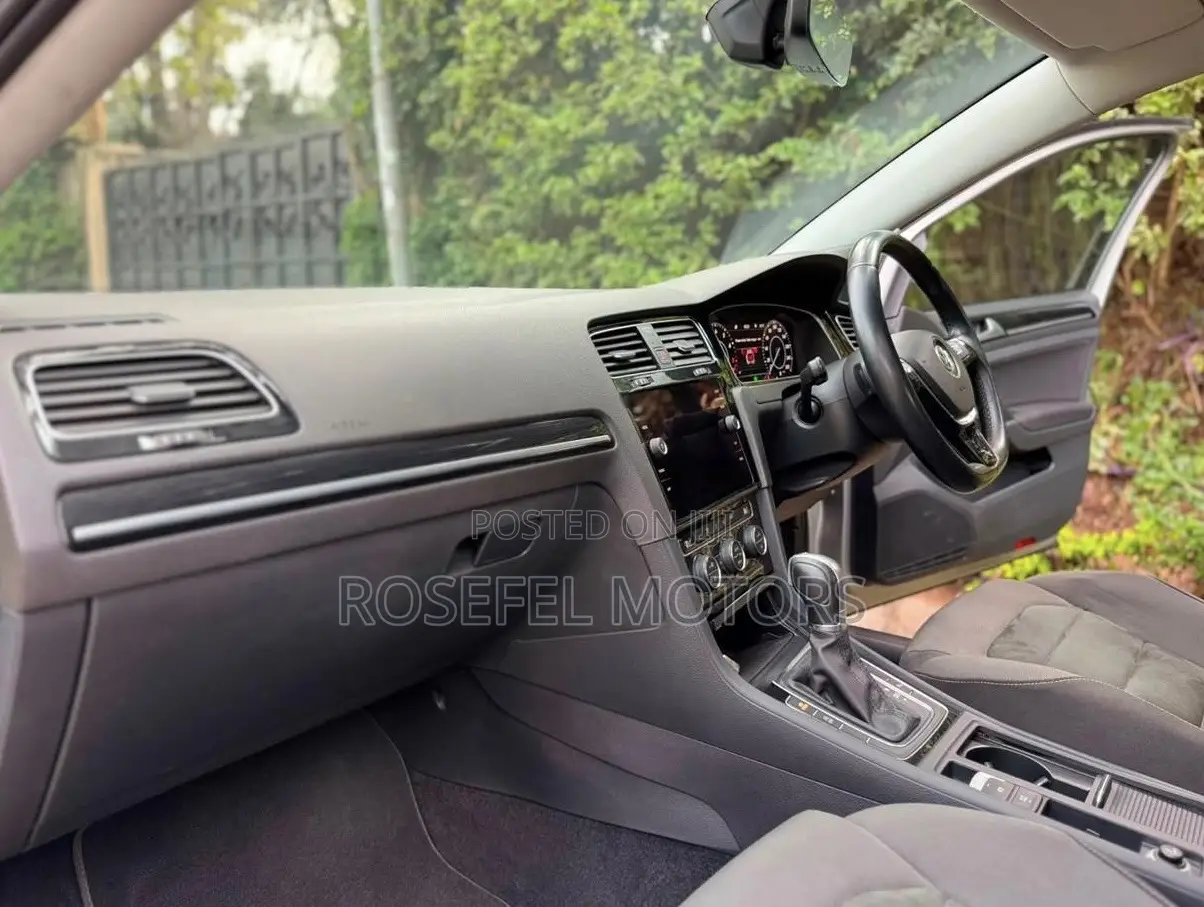 Volkswagen Golf 1.4T S FWD 2019 Silver