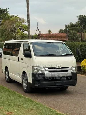 Toyota HiAce 2019 White