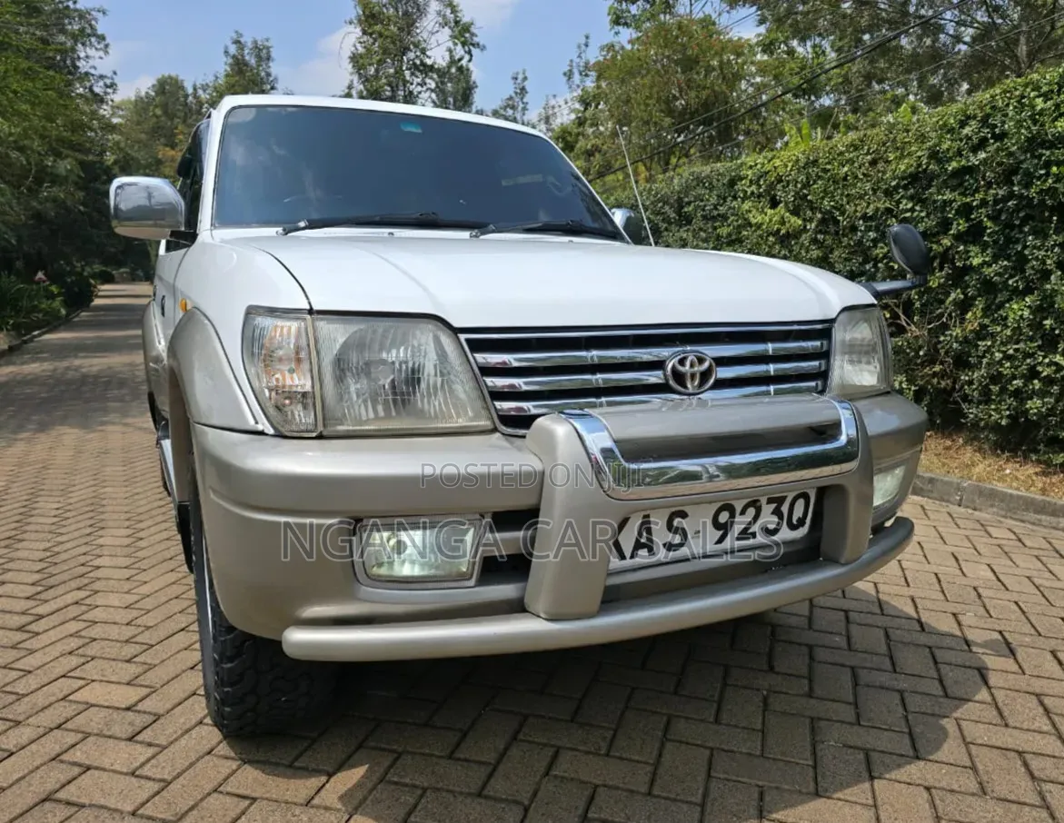 Toyota Land Cruiser Prado 1998 White