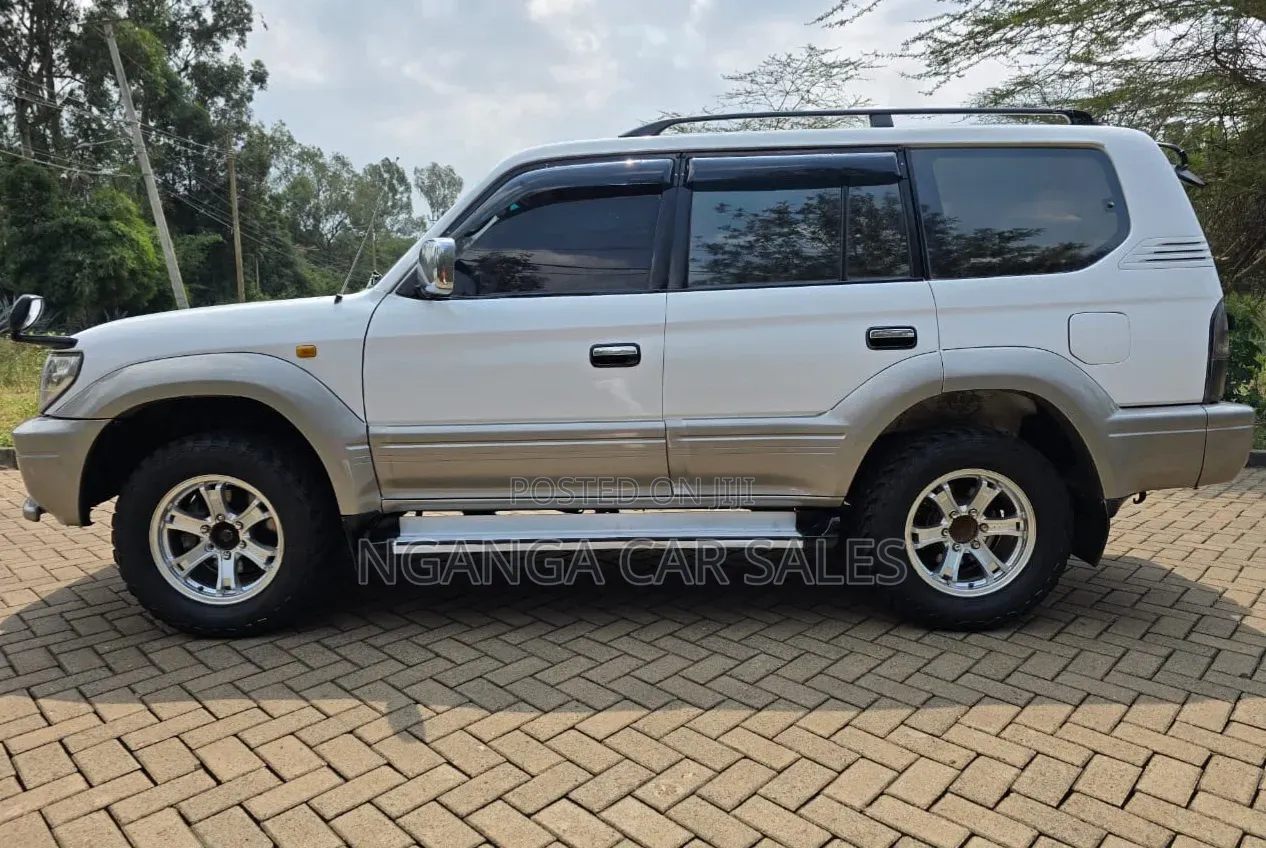 Toyota Land Cruiser Prado 1998 White