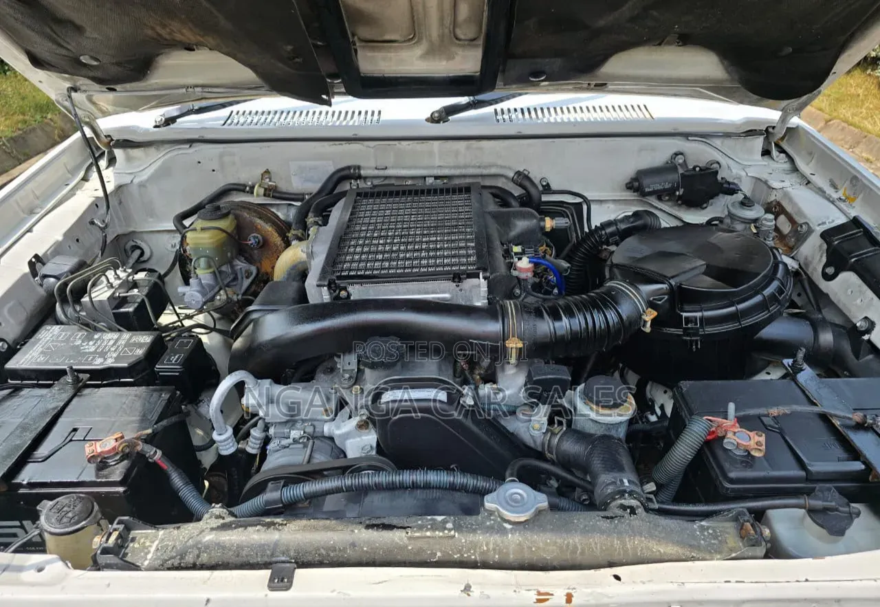 Toyota Land Cruiser Prado 1998 White