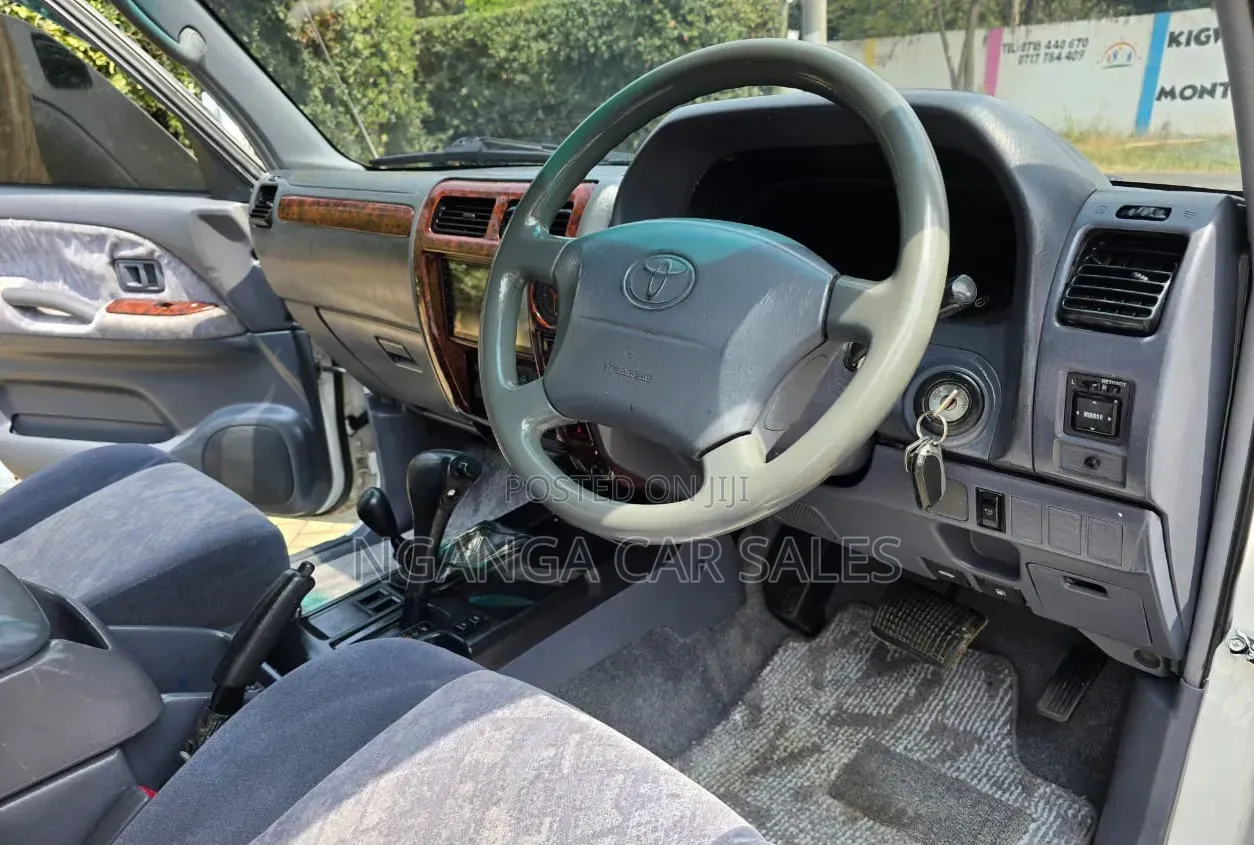 Toyota Land Cruiser Prado 1998 White