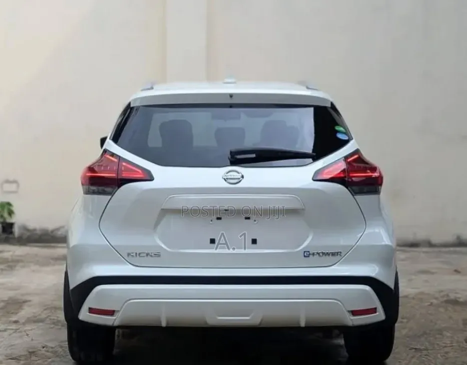 Nissan Kicks 2020 Pearl