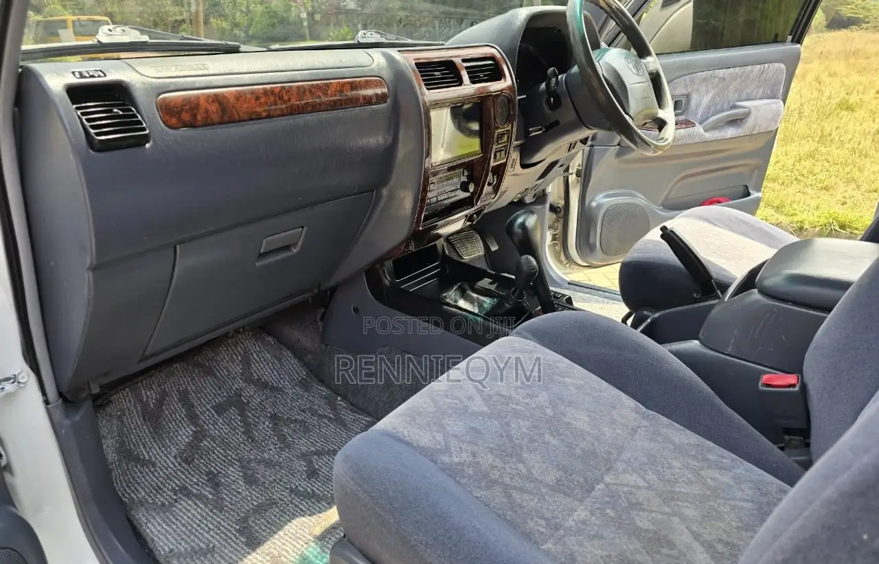 Toyota Land Cruiser Prado 1998 White
